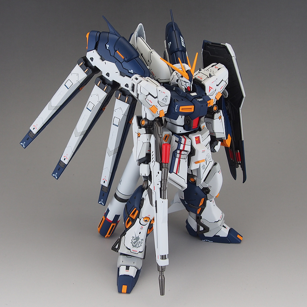 [完成品] RG RX-93-ν2 Hi-ν GUNDAM with HYPER MEGA BAZOOKA